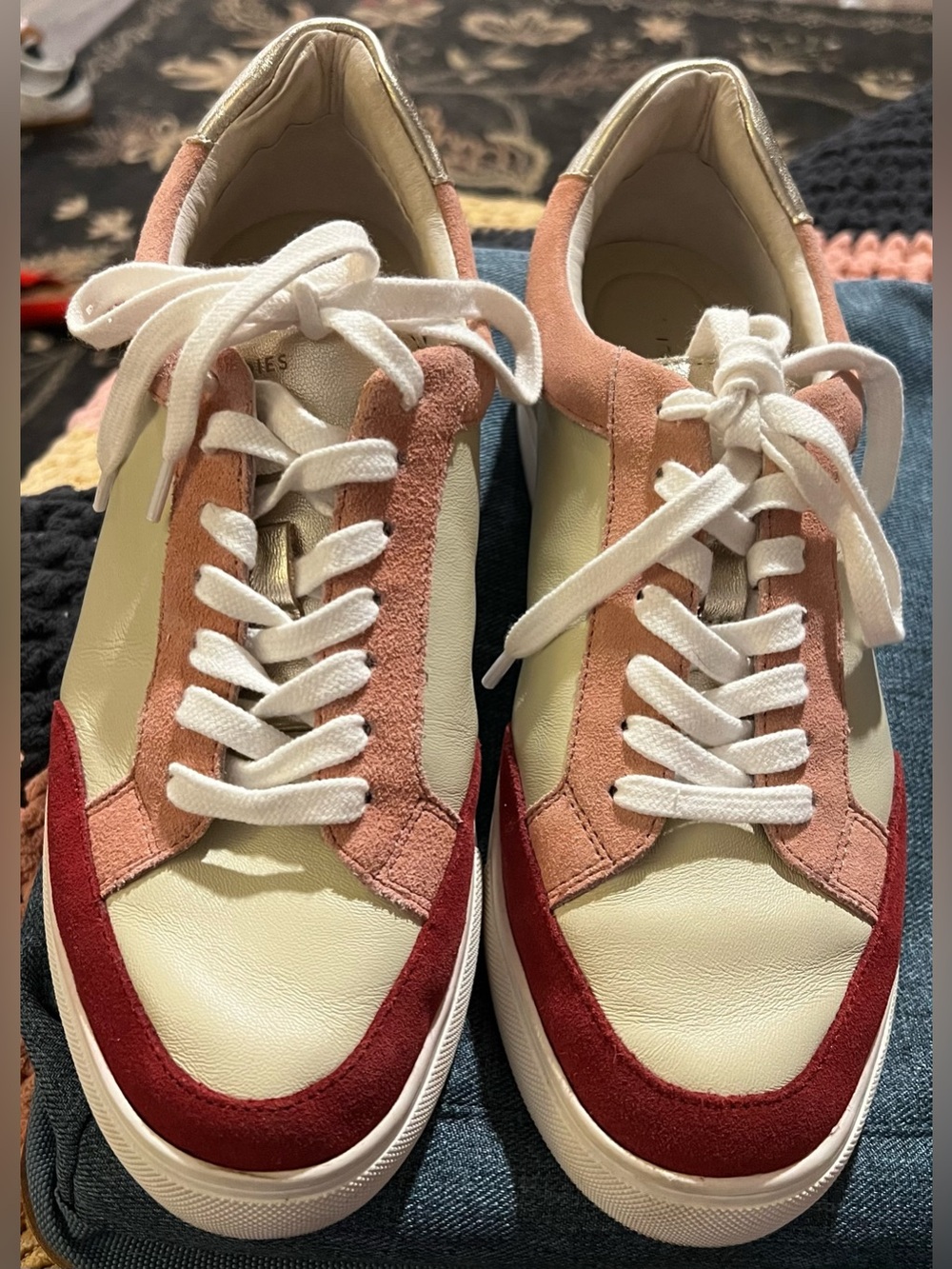 Birdies Cardinal Sneakers Pink and Gold Suede Accents Lace Up Women’s Sz 9